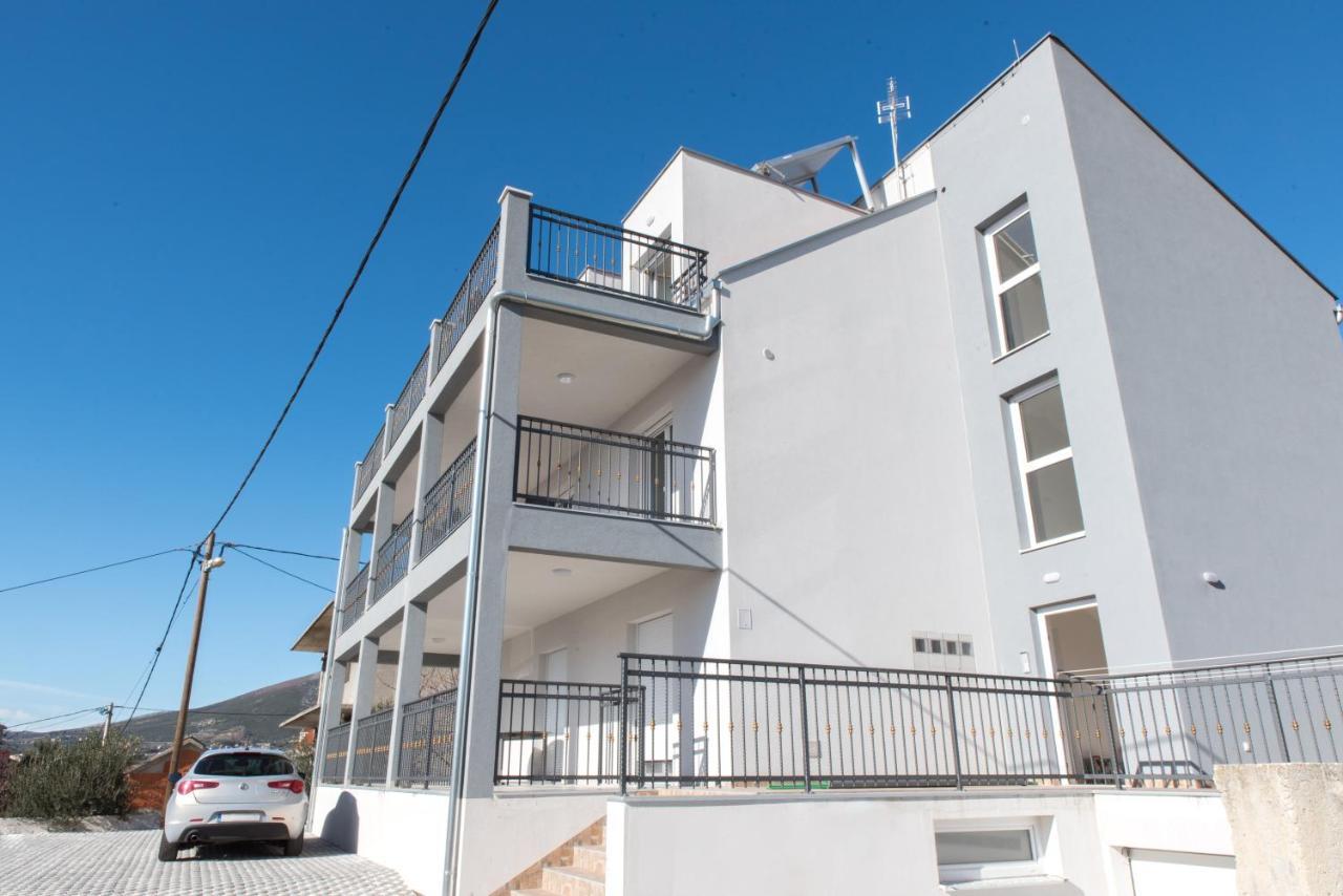Apartments Zilic Kaštel Stari Exterior foto